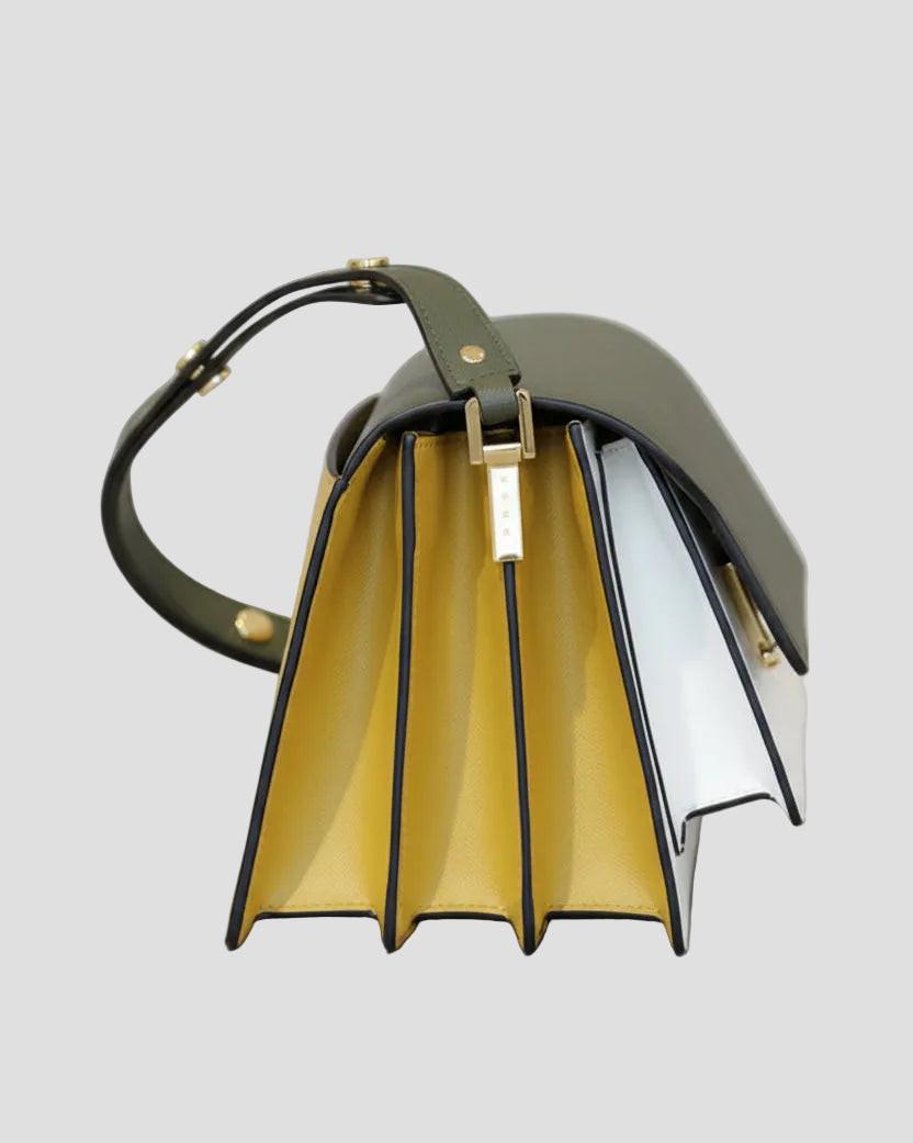 Borsa donna elegante a mano in pelle verde con scomparti a soffietto gialli e bianchi