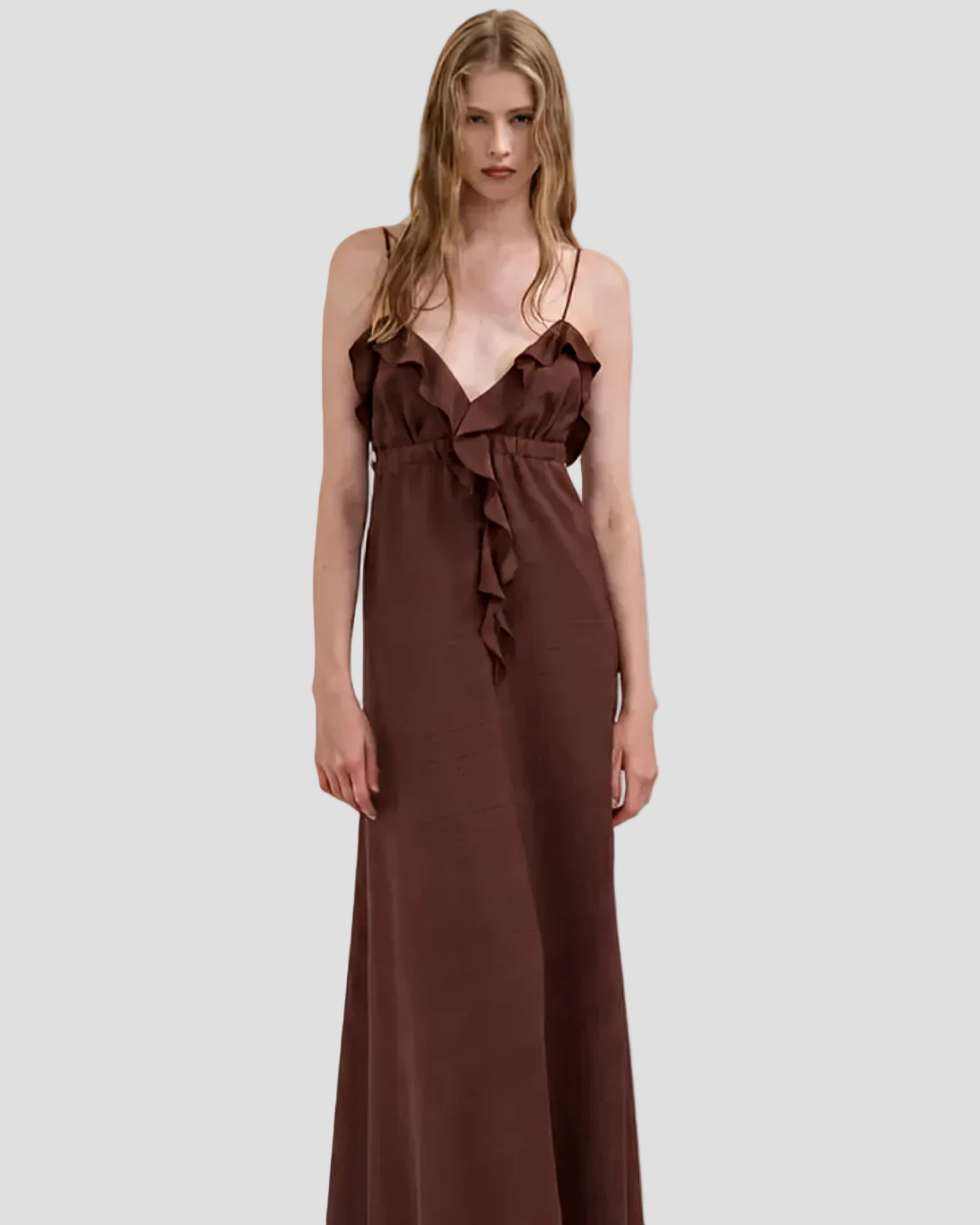 Abito fluido donna marrone con balza, spalline sottili, stile elegante