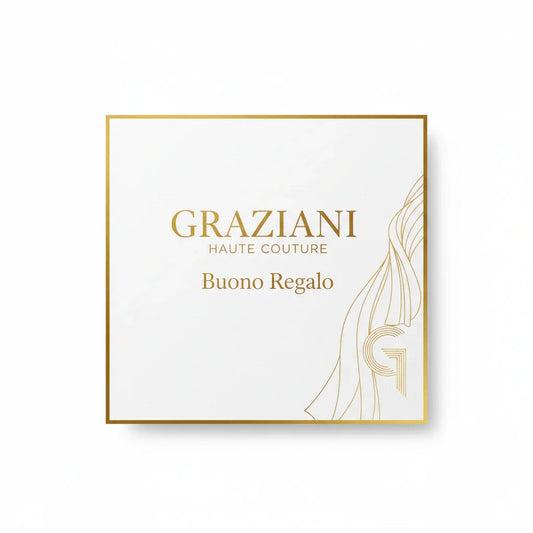 Buono regalo elegante con dettagli dorati su sfondo bianco, gift card moda donna.